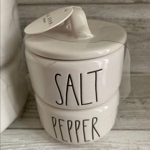 Rae Dunn stackable salt & pepper.